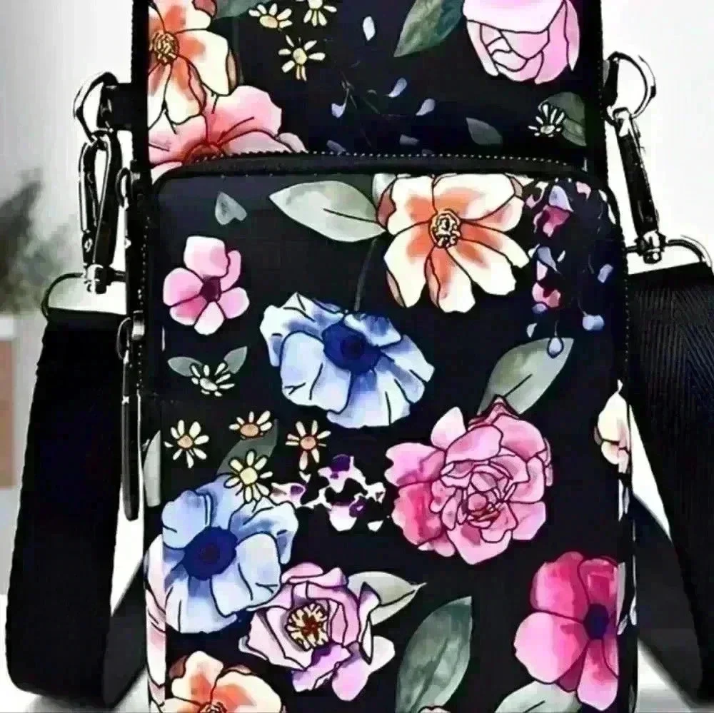 NWOT Floral Crossbody Phone Purse